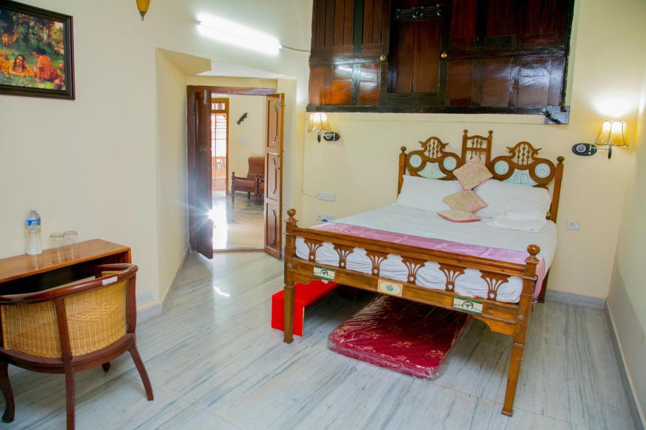 Trium Heritage Villa Chengannur Exterior photo